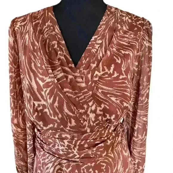 Sofia Jeans Women's Ruched Waist Top, Long Sleeves, Size Small - Picture 4 of 7